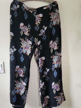 Coldwater Creek Black Wide-Leg Pants with Multicolor Print Waist
